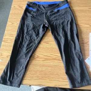 Calvin Klein Capris leggings